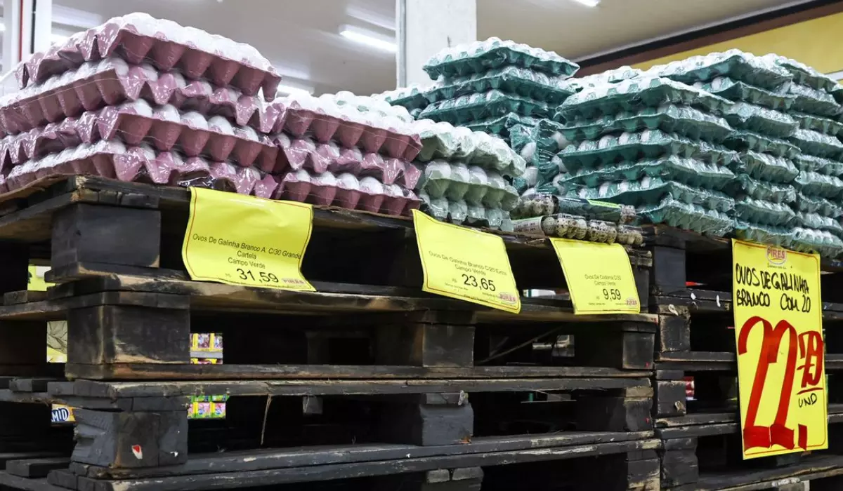 Preços dos alimentos cairão mais nas próximas semanas, diz ministro