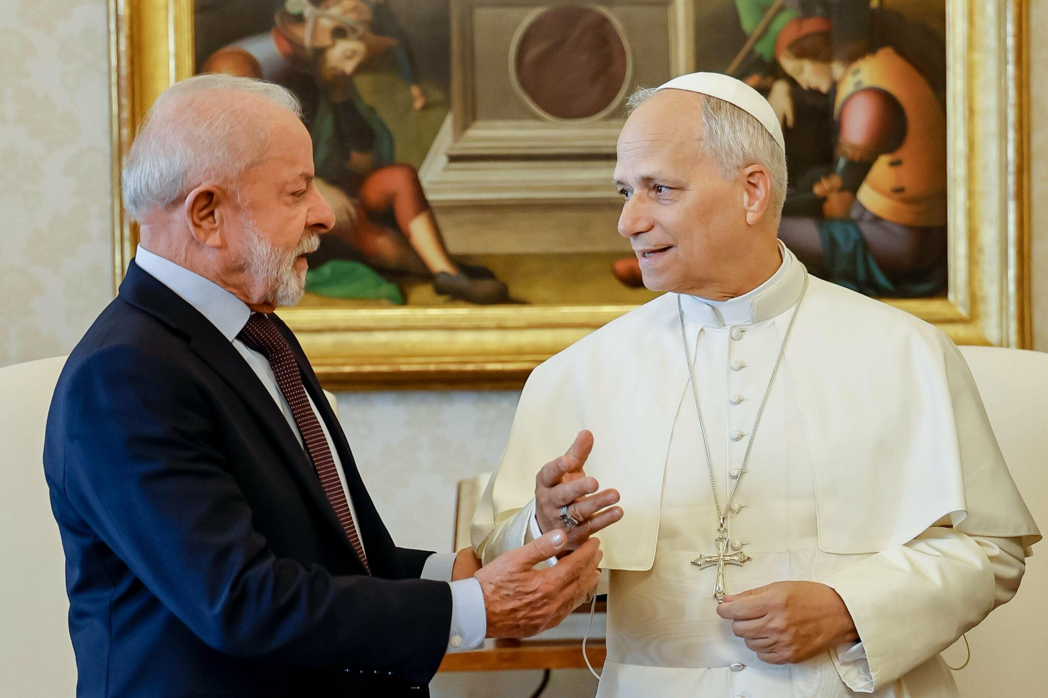 Lula se reúne com papa Leão XIV, pela primeira vez, no Vaticano