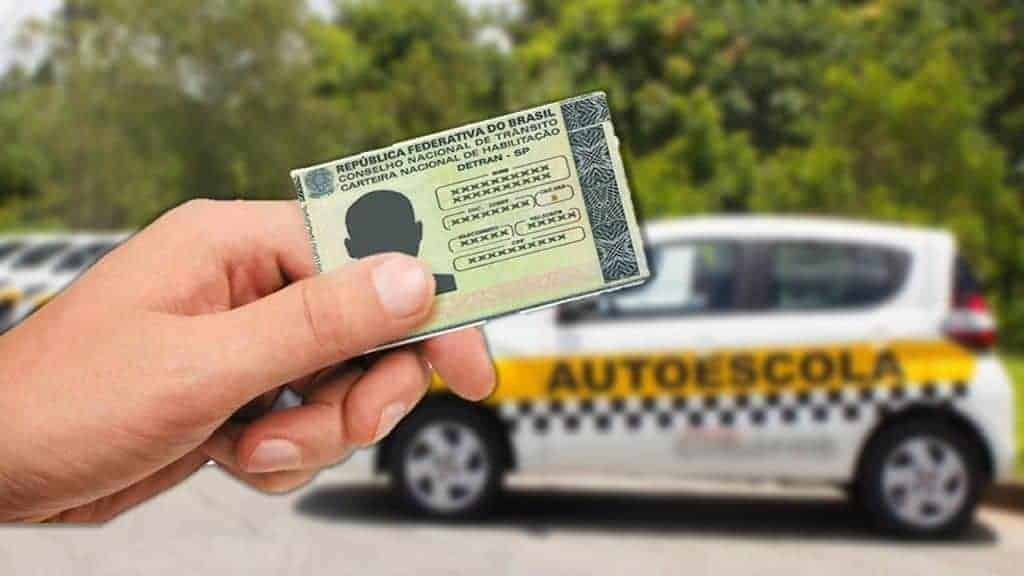 Protestos e indefinição: mudanças para tirar a CNH sem autoescola ganham novo capítulo