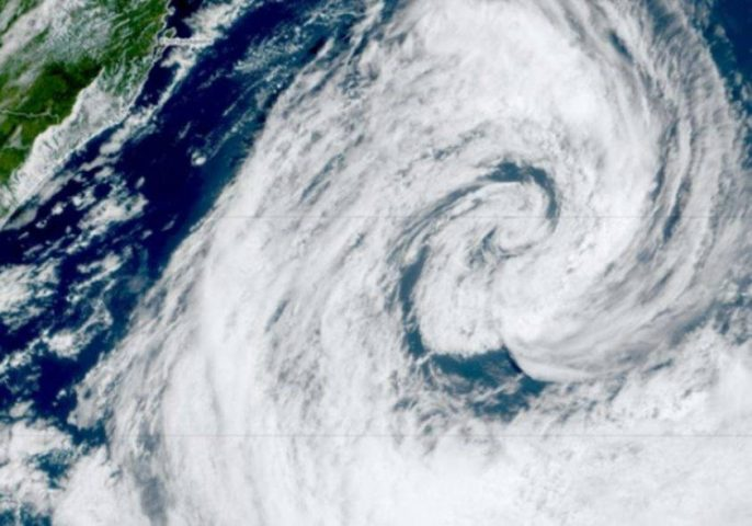 Ciclone extratropical deve provocar temporais e ventos de até 100 km/h no Brasil
