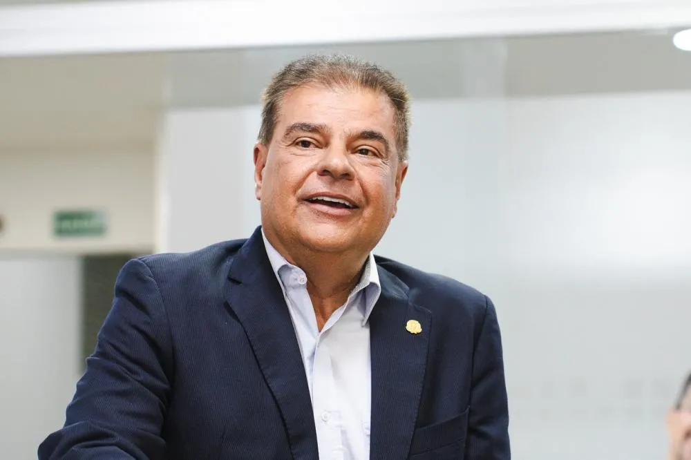 Dourados ganha reforço de Nelsinho para custeio do passe livre para idosos