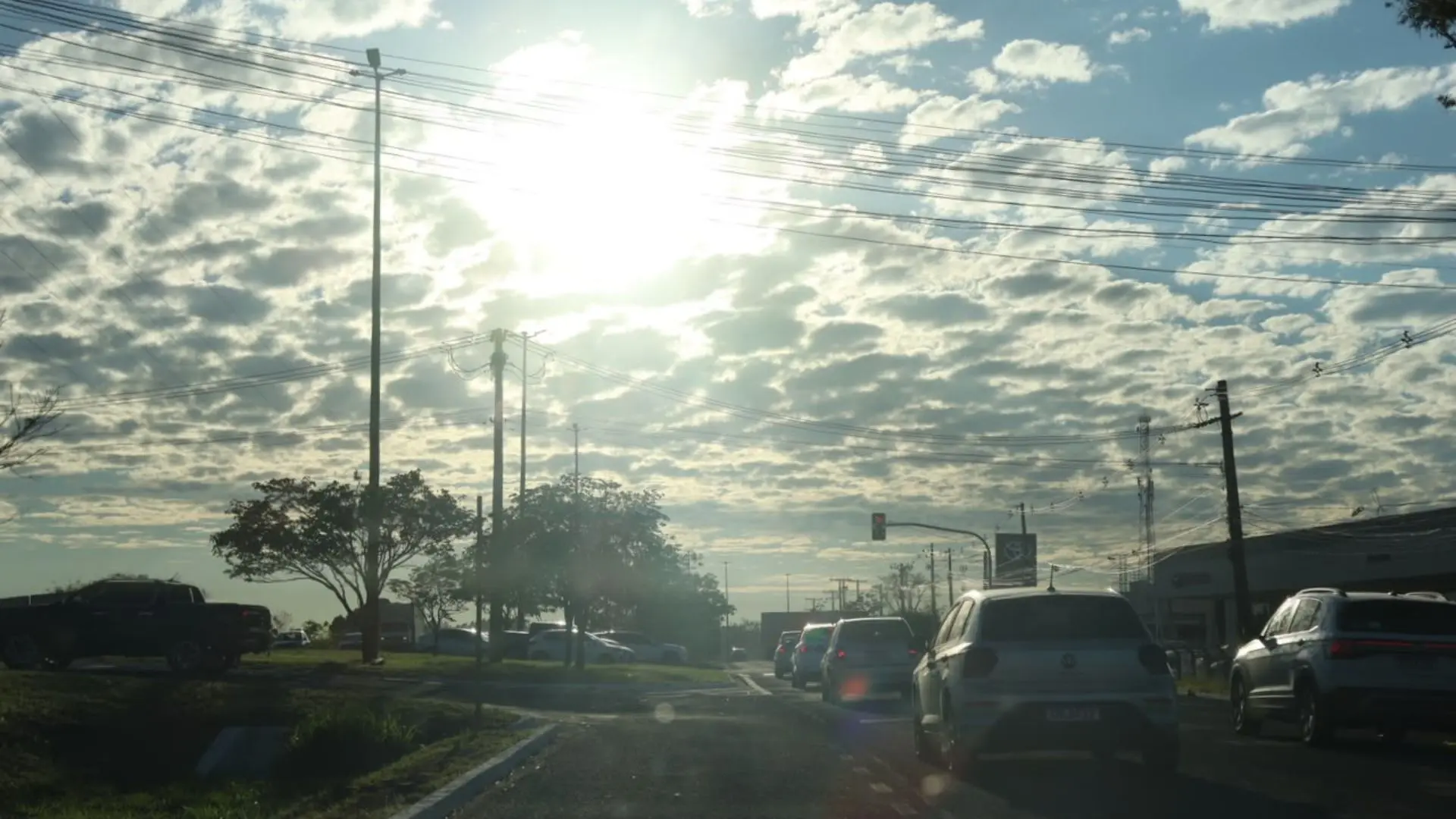 Após passagem de frente fria, MS deve ter temperaturas de até 37°C